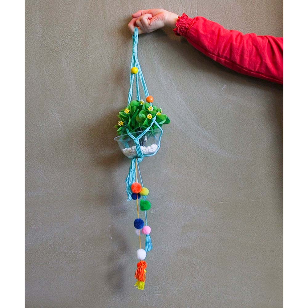 Totally Floral – Make Your Own Macramé Plant Hangers